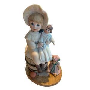 Jan Hagara Sharice Porcelain Figurine 1989 Royal Orleans Limited Edition S20603